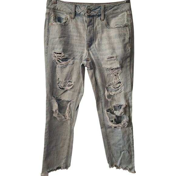 American Eagle Outfitters TomGirl Distressed Frayed Light Wash Jeans Size 4 - Picture 1 of 8